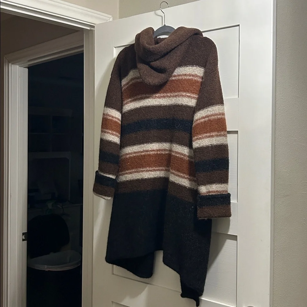 Peruvian Connection Brown Knit Garment - Picture 2 of 3